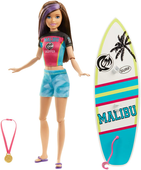 Barbie Dreamhouse Adventures Skipper Surf Doll, approx. 11-inch in Surfing Fashion, with Accessories