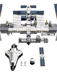 LEGO Ideas International Space Station 21321 Building Kit, Adult Set for Display, Makes a Great Birthday Present (864 Pieces)
