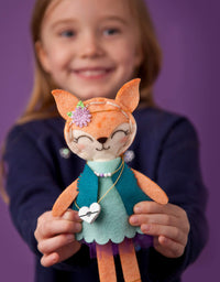 Craft-tastic – Make a Fox Friend Craft Kit – Learn to Make 1 Easy-to-Sew Stuffie with Clothes & Accessories
