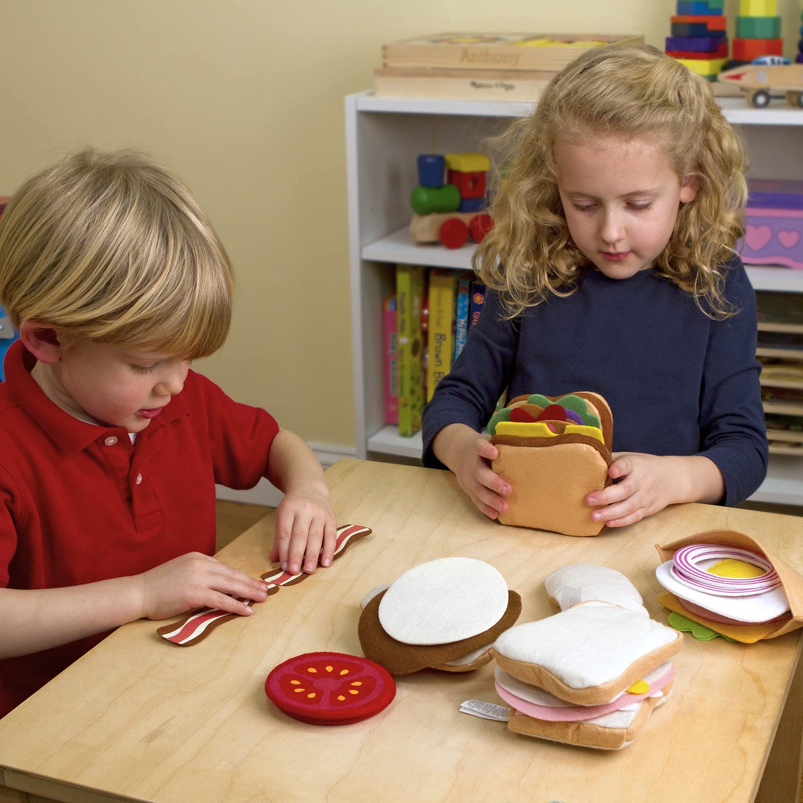 Melissa & Doug Felt Food Sandwich Play Food Set (33 pcs)