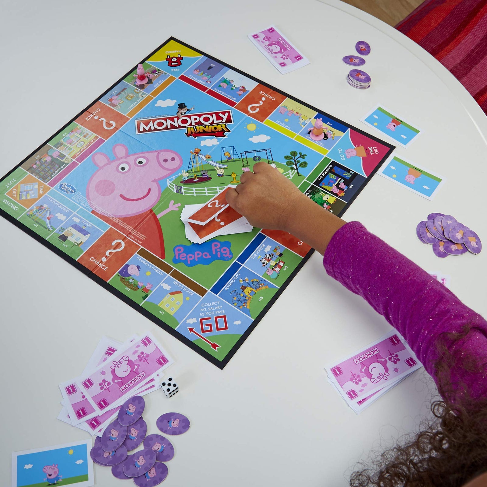 Hasbro Gaming Monopoly Junior: Peppa Pig Edition Board Game for 2-4 Players, Indoor Game for Kids Ages 5 and Up (Amazon Exclusive)