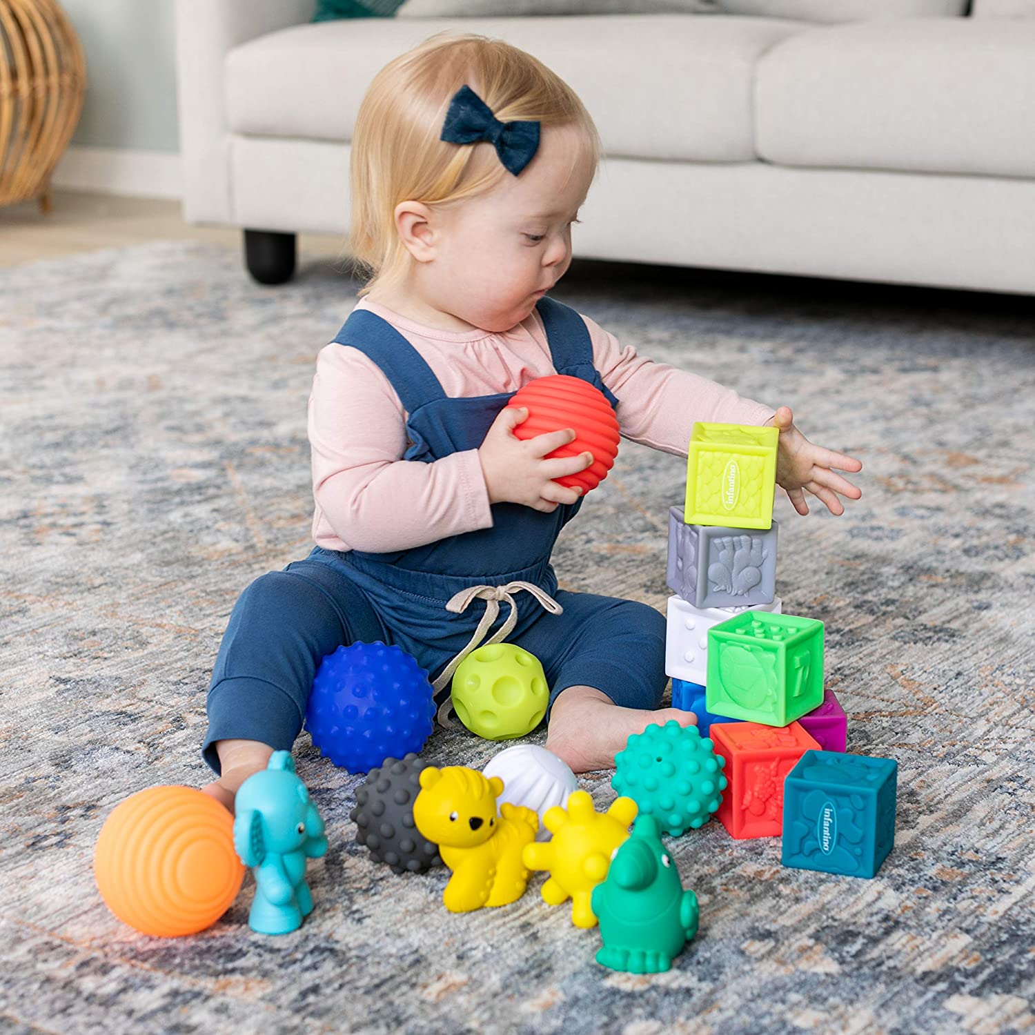 Infantino Sensory Balls Blocks & Buddies - 20 piece basics set for sensory exploration, fine and gross motor skill development and early introduction to colors, counting, sorting and numbers