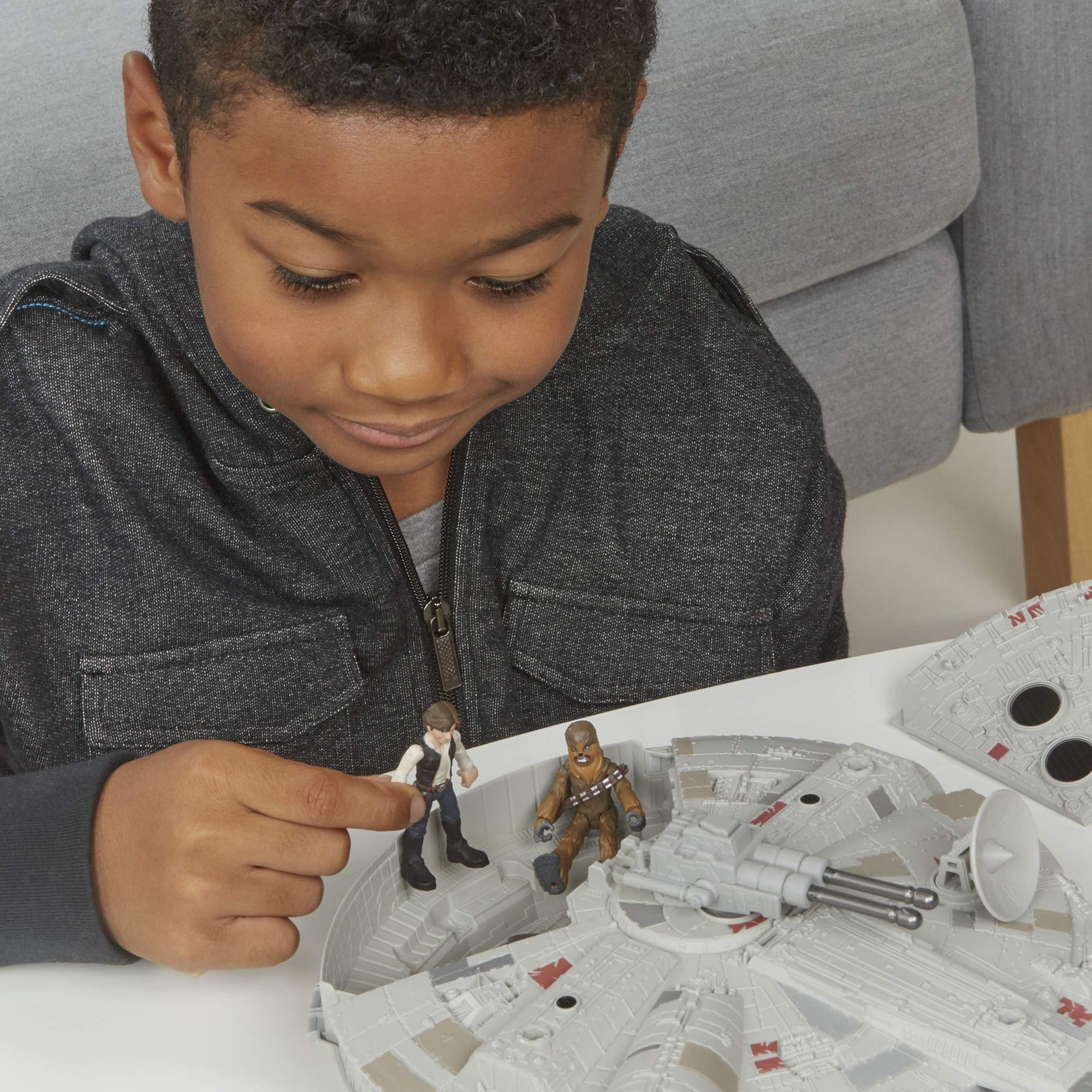 Star Wars Mission Fleet Han Solo Millennium Falcon 2.5-Inch-Scale Figure and Vehicle, Toys for Kids Ages 4 and Up