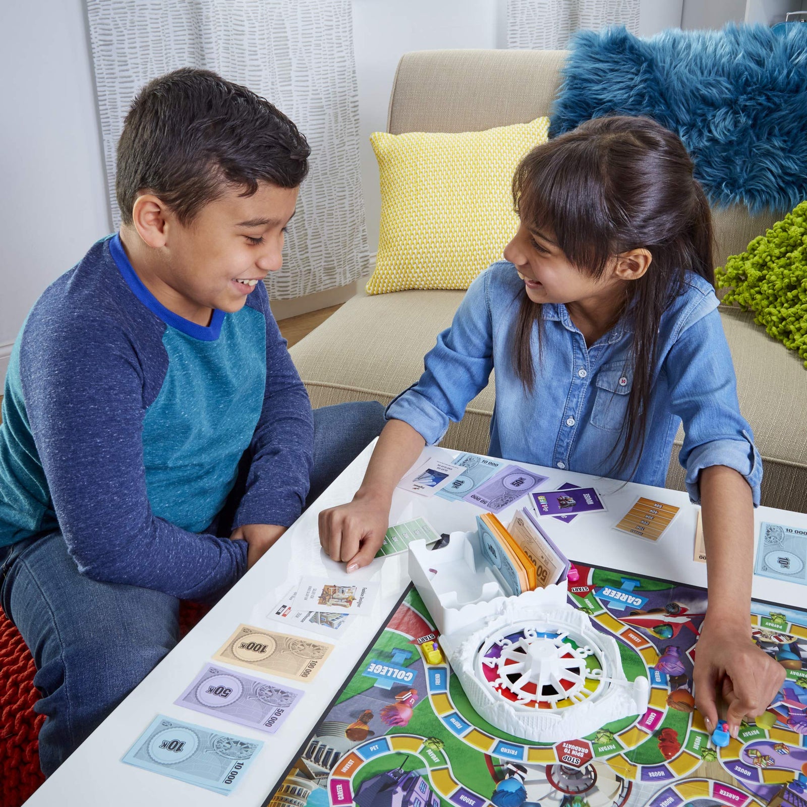 Hasbro Gaming The Game of Life Game, Family Board Game for 2-4 Players, Indoor Game for Kids Ages 8 and Up, Pegs Come in 6 Colors