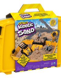 Kinetic Sand, Construction Site Folding Sandbox Playset with Vehicle and 2lbs, for Kids Aged 3 and up
